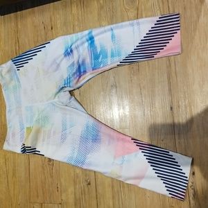 Fila sport leggings EUC sz L white/ multicolored